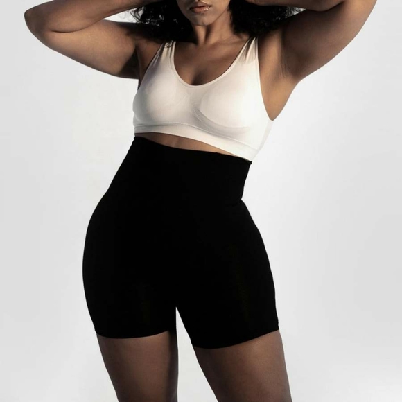 SLEEKSHAPE SLIMMING SHORTY - Picture 2 of 6